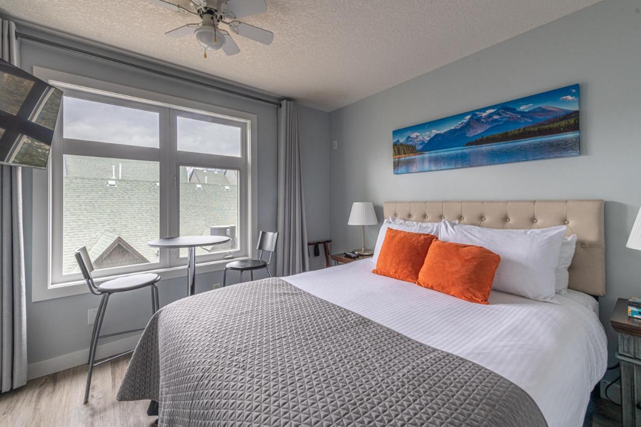 Windtower Lodge - Canmore Ngoại thất bức ảnh