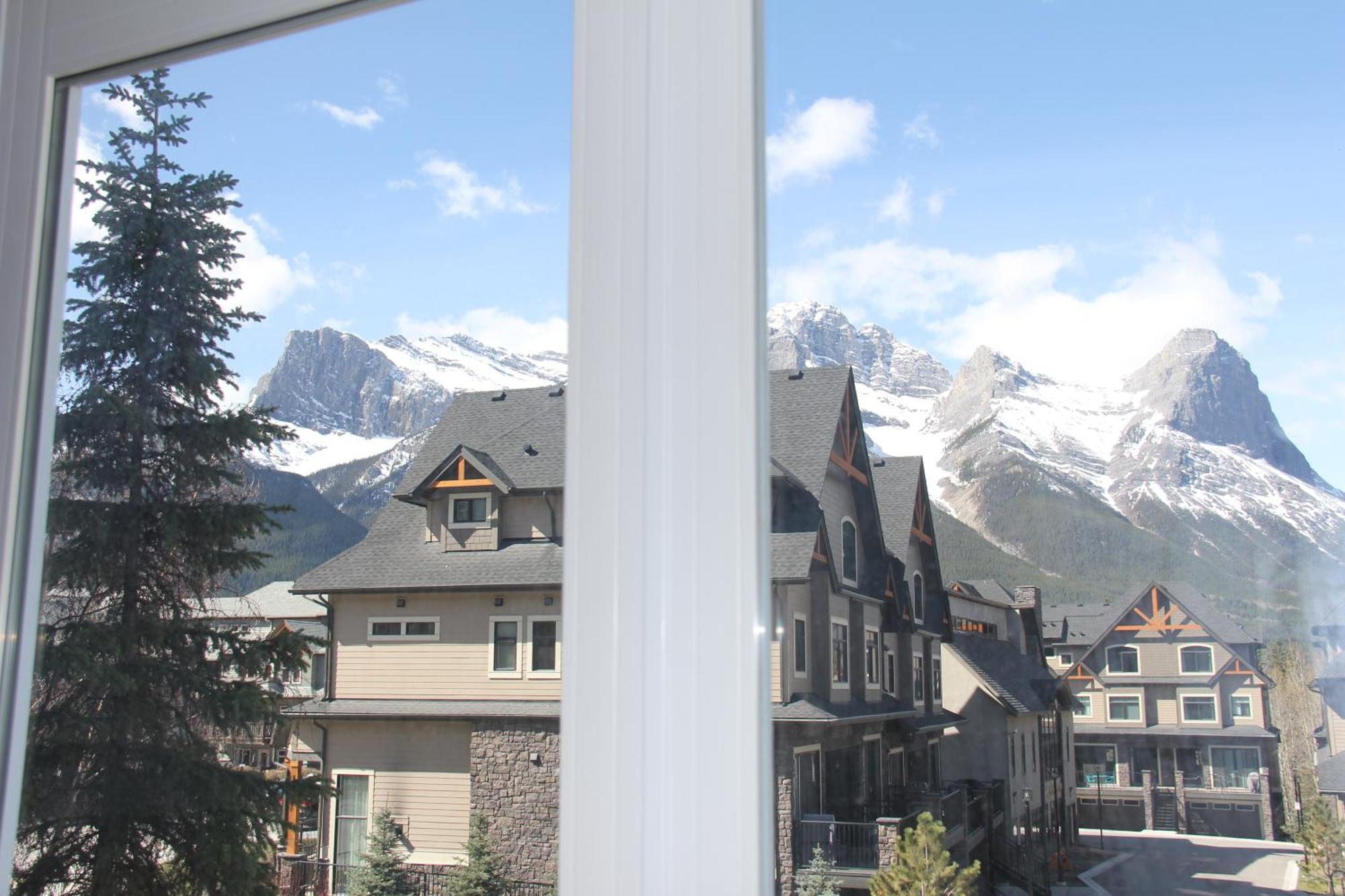 Windtower Lodge - Canmore Ngoại thất bức ảnh